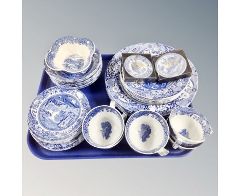 A tray of thirty-eight pieces of Spode Italian tea and dinner ware with two boxed pin dishes, further similar Wedgwood Romant