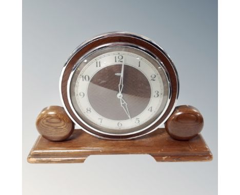 A Metamec Art Deco mantel clock 