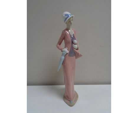 A Nao figure - Art Deco style lady (boxed)