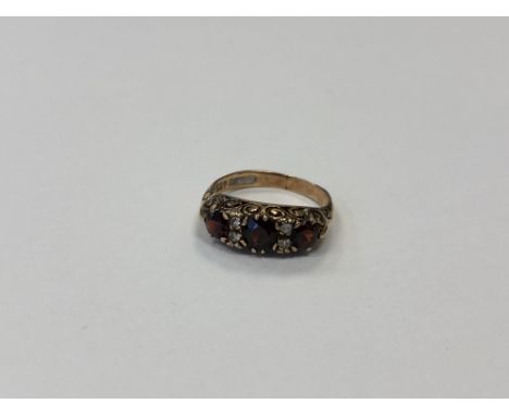 A 9ct gold dress ring, size N CONDITION REPORT: 3.7g