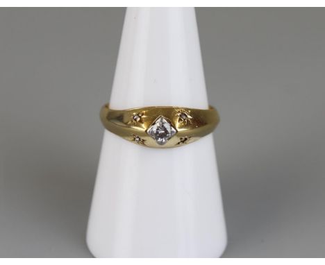 18ct gold diamond set ring - Approx size O 