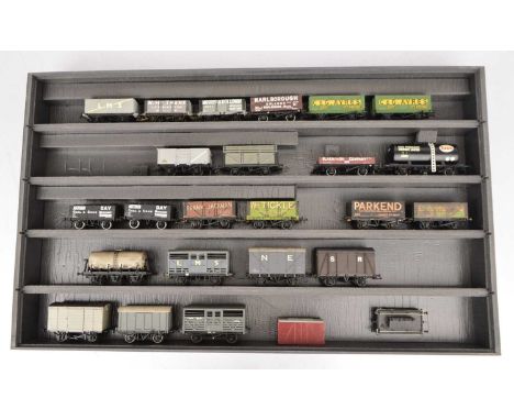 00 Gauge Kitbuilt and modified RTR Private Owner and other wagons by various makers including boxed Peco and Airfix (44), Air