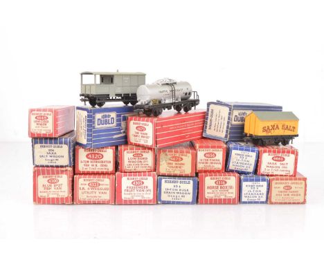 Hornby-Dublo 00 Gauge 2-Rail Super Detail boxed Goods Rolling Stock (18), SD6 Saxa Salt (2), 13-Ton Standard Wagon (2), WR Gu