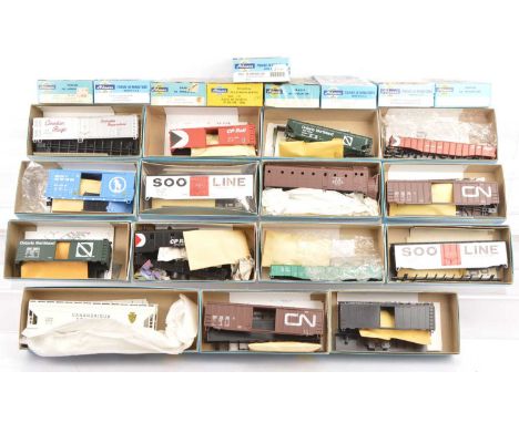 American HO Gauge Unmade Kit Freight Stock by Athearn (24), all boxed appear complete but unchecked, includes, box cars, gond
