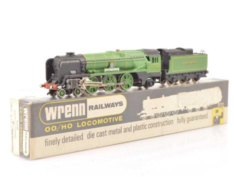 Wrenn 00 Gauge W2237  SR green West Country Class 21C109 'Lyme Regis' Locomotive and Tender with spare coupling and one packi