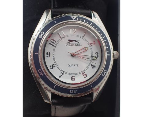 Gents boxed Slazenger wristwatch CONDITION REPORT: This item is working at lotting.