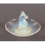 Ringschale "Maus", Opalinglas, Lalique