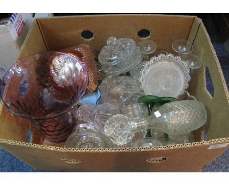 Box of assorted glassware to include: drinking vessels; Carnival glass bowl; large vase; lemon squeezer; decanters etc.