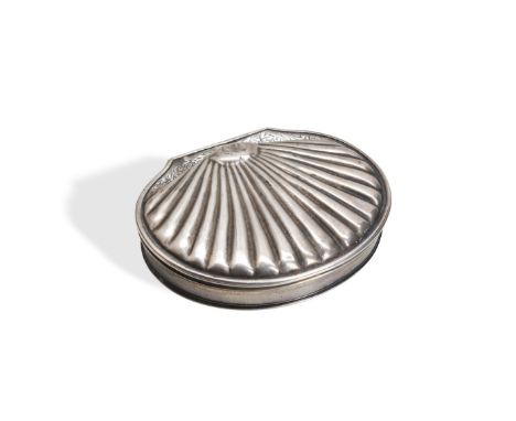 A SHELL SHAPE SNUFF BOX, LONDON C.1720 With a gilt interior, engraved with scrolls and a mask to the edge of the shell near t