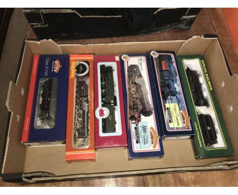 Six various '00' gauge model engines