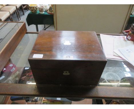 GOOD QUALITY ROSEWOOD CASED GENTLEMAN'S TRAVELLING VANITY CASE FITTED TO INTERIOR WITH GLASS JARS PLUS MOTHER OF PEARL TOOLS 