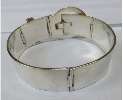 MEXICAN SILVER HEAVY BUCKLE BANGLE WITHIN CASE 