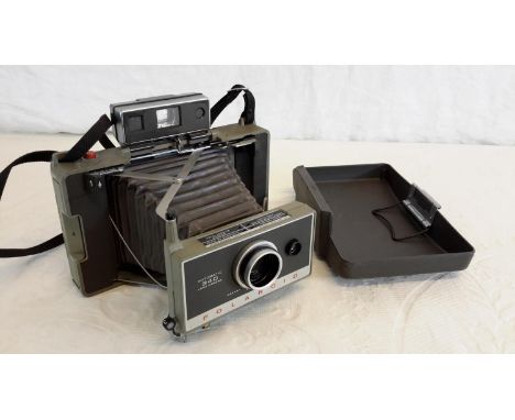 Polaroid Automatic 340 land camera