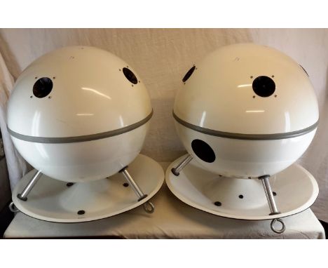 A pair of Soundspheres speaker, both working, made in the U.S. Model number 2212-1