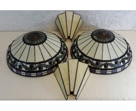 2 Large Tiffany style lamp shades & 2 wall lights, 39cm in Diameter 