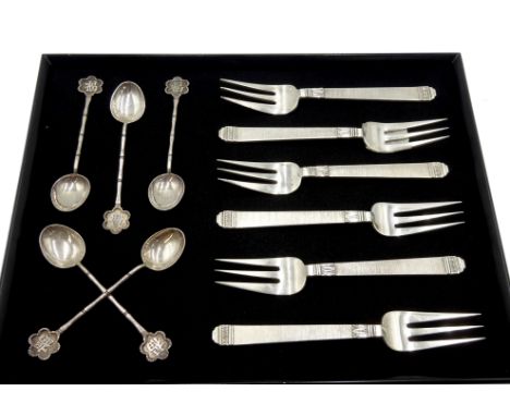 Set of six silver stamped 800 Fusar Poli and a set of six silver Chinese silver spoons approx 9.5oz   Condition Report fork l