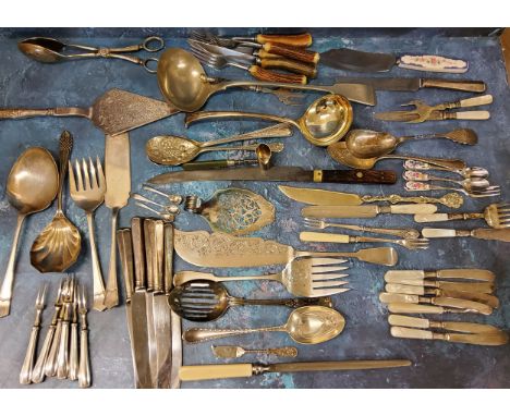 Plated Ware - an E.P.N.S. fish slice;&nbsp; berry spoon;&nbsp; a Fiddle pattern soup ladle, Onslow pattern ladle,&nbsp; cake 