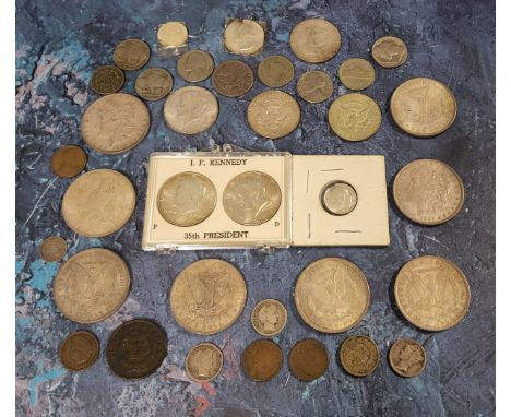 American Coins - eight Liberty Morgan dollars dated 1887, 1888,1885,1921,1886,1880 (Ohio mint letter 'O') 1884 and a 1922 pea