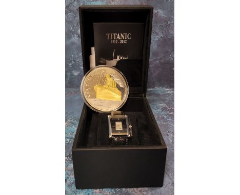 A Danbury Mint Titanic centenary silver ingot inset watch, with certificate and box, excellent condition. 