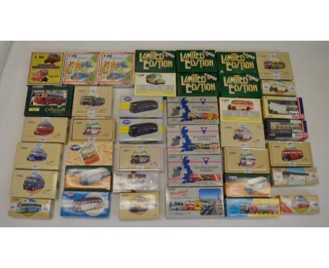 Approximately 100x Corgi Classics Bus and Coach models, all boxed.
