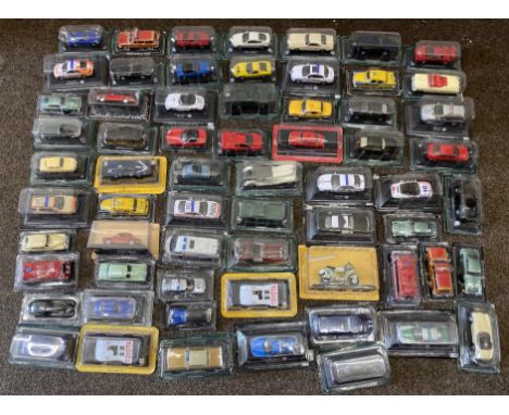 Approximately 60x magazine issue 1:43 and 1:18 scale models, mostly sealed on cards.