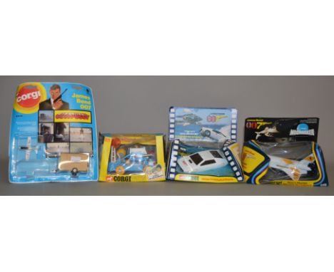 4x Corgi Toys James bond 007 Vehicles: #811 Moon buggy, #269 Lotus Esprit, #649 Space Shuttle etc