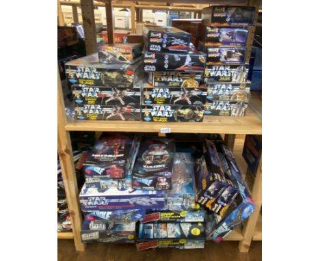28x Assorted Sci-Fi model kits including Star Wars, Space 1999 etc.&nbsp;(Contents not checked for completeness)