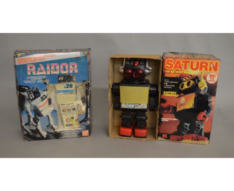 A Bandai Raidor RC Robot together with a Mamco Saturn 13" Robot, both boxed.(2)