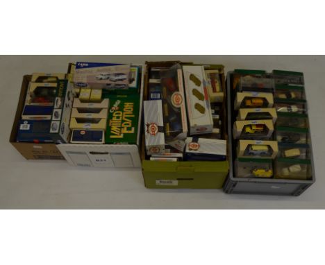 Approx 150 assorted Corgi and Matchbox Dinky Collection diecast models, all boxed (4 boxes)