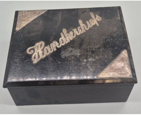 Handkerchief Box With London Silver mounts. 7x20x17cm. 