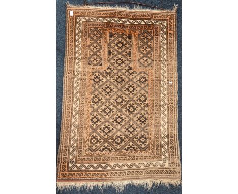 Persian hand knotted rug. 131x87cm. 