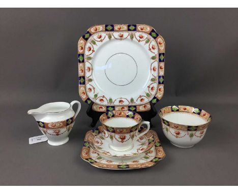 COLCLOUGH TEA SERVICE,in an Imari palette