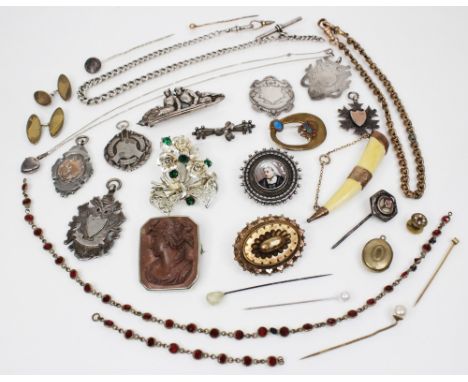A selection of antique and vintage jewellery, to include six early 20th century shield fob medallions, a silver watch chain (