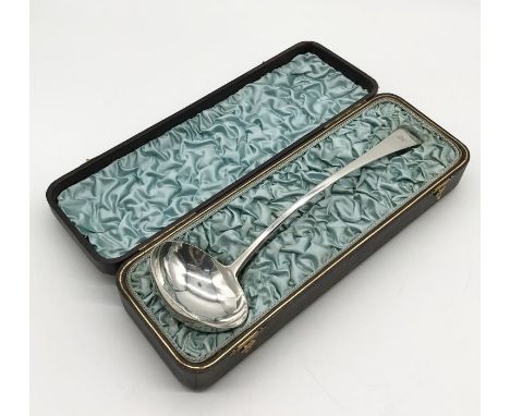 A cased large hallmarked silver ladle, London 1814, weight 197.7g
