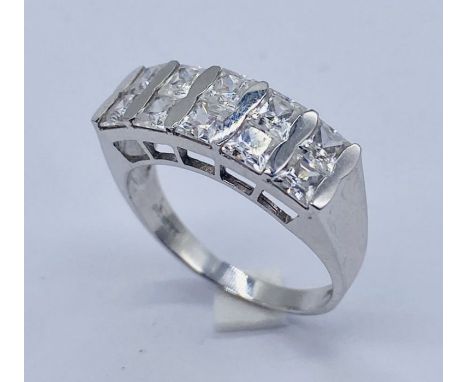 A dress ring in 14ct white gold, weight 3.8g