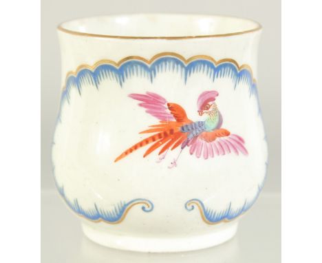 A GOOD SMALL WORCESTER PORCELAIN TANKARD painted with birds and flowers. 2.25ins high.