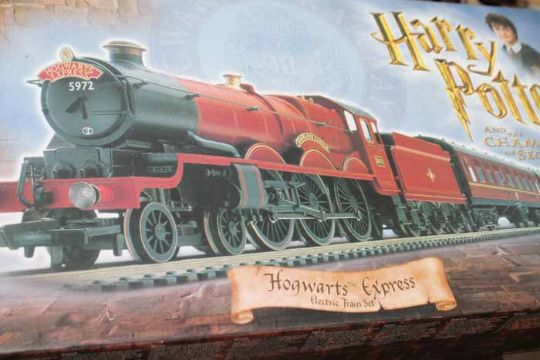 hornby harry potter hogwarts express electric train set