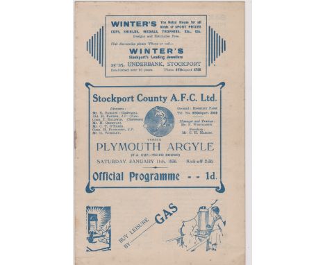 Programme Stockport County v Plymouth Argyle FA Cup 3rd Round 11th January 1936. A tiny piece of tape at staple. No writing. 
