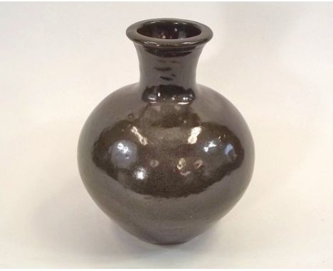 TREVOR CORSER.
A large Trevor Corser bottle vase. Leach Pottery & personal seals. Height 31cm.