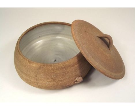 LEACH POTTERY.
A Leach Pottery large lidded casserole of less usual design. Leach Pottery mark. Diameter 15cm.