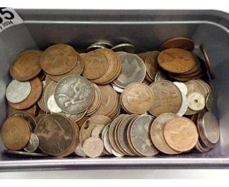 Quantity of mixed UK and Swedish coins. UK P&amp;P Group 2 (£20+VAT for the first lot and £4+VAT for subsequent lots) 