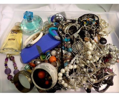 Large quantity of costume jewellery and two bottles of perfume. UK P&amp;P Group 2 (£20+VAT for the first lot and £4+VAT for 