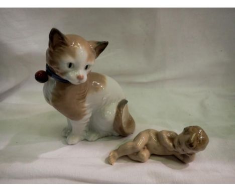 Two Nao figurines of a cat and a cherub. UK P&amp;P Group 2 (£20+VAT for the first lot and £4+VAT for subsequent lots) 