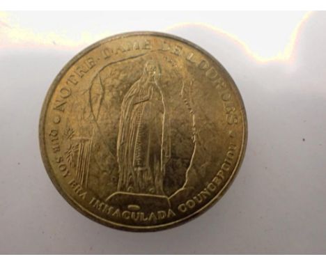 Catholic Lourdes pilgrimage token. UK P&amp;P Group 0 (£6+VAT for the first lot and £1+VAT for subsequent lots) 