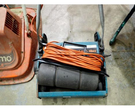 Black &amp; Decker super lawn raker. All electrical items in this lot have been PAT tested for safety and have passed. This d