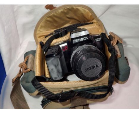 Minolta Dynax 5000i camera in case. UK P&amp;P Group 2 (£20+VAT for the first lot and £4+VAT for subsequent lots) 