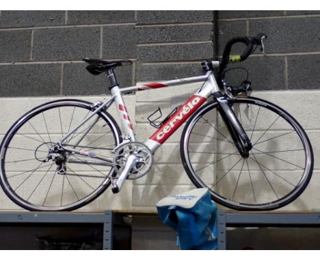 Cervelo customised racing bike, possibly S2 MK1, with CRT front forks, model SNSSLA07A0149.  aluminium frame, 21 inch frame, 