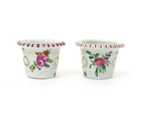 A rare matched pair of Worcester flower pots  c.1768-70, of flared bucket form with two moulded bands, the everted rim with o