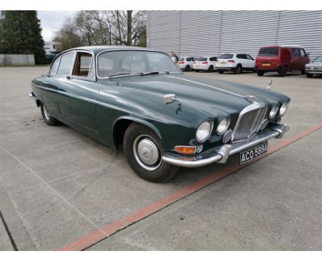 On offer from a private collection
Original buff&nbsp;logbook showing first owner in November 1963&nbsp;was a Mr Tregenza
Fin