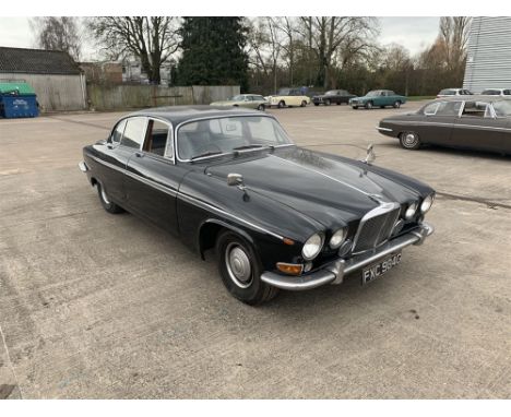 On offer from a private collection.
Date of first registration in the UK 16/05/1969
Black with light grey leather
Small histo